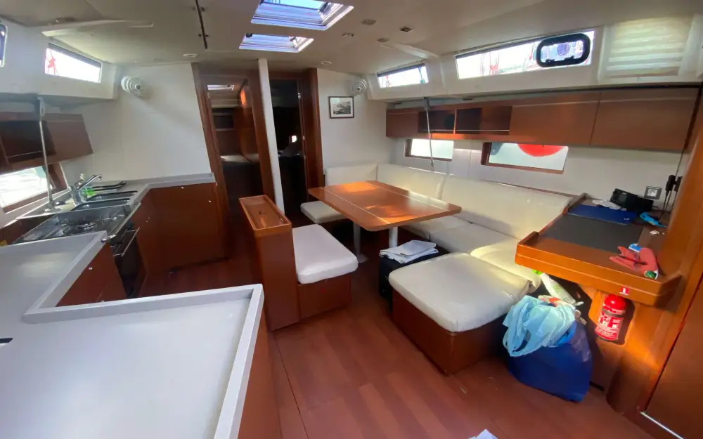 slider 34 Beneteau Oceanis 46.1