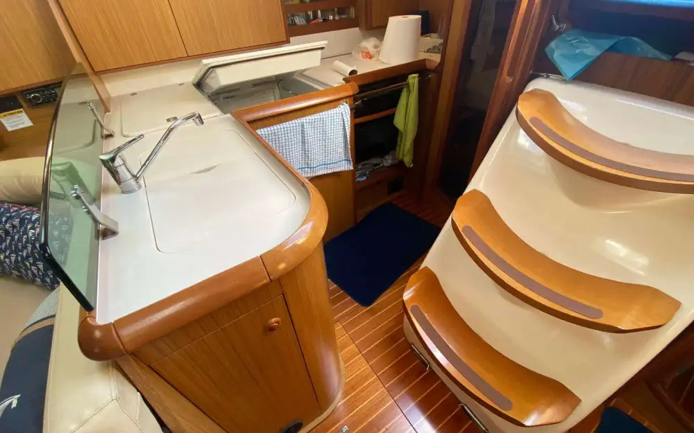slider 9 Jeanneau Sun Odyssey 45