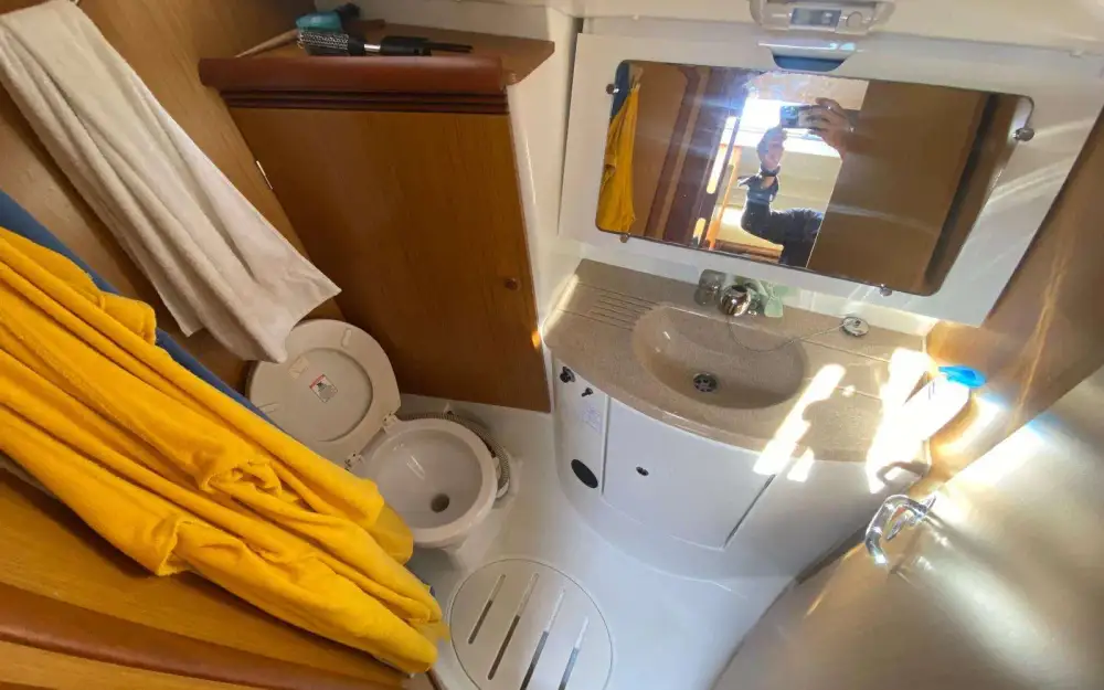 slider 23 Jeanneau Sun Odyssey 45