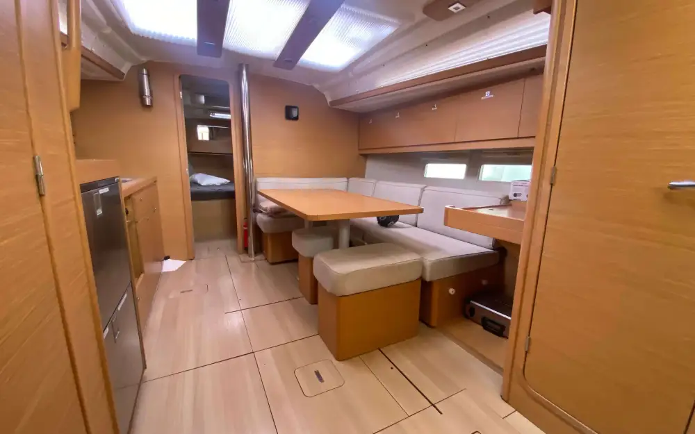 slider 13 Dufour  390 Grand Large