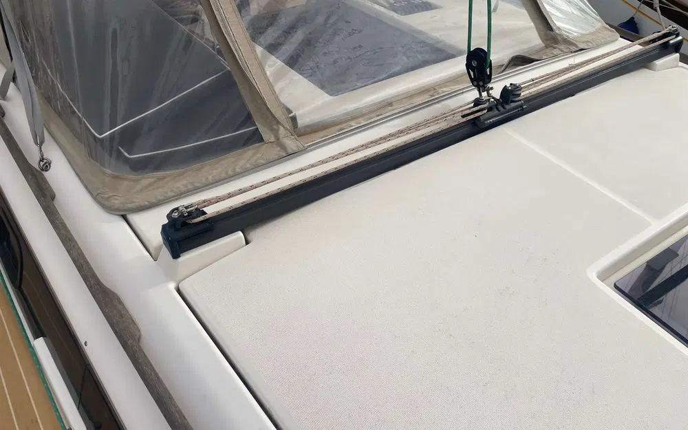 slider 14 Dufour 390