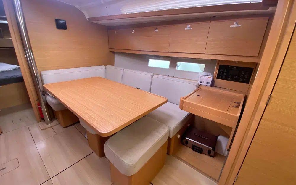 slider 19 Dufour 390