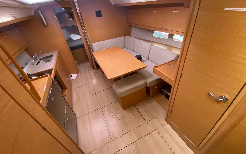 slider 21 Dufour 390