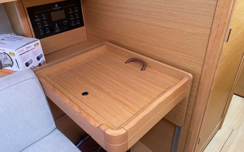 slider 32 Dufour 390