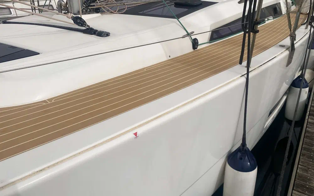 slider 34 Dufour 390