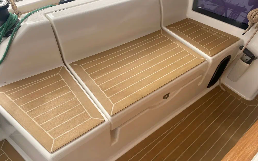 slider 35 Dufour 390