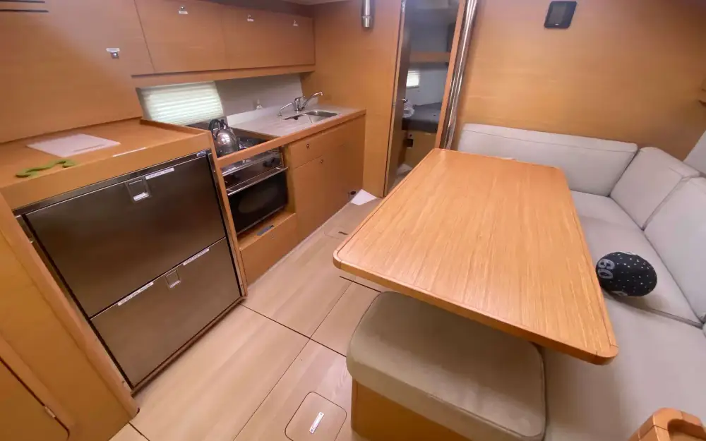 slider 5 Dufour  390 Grand Large