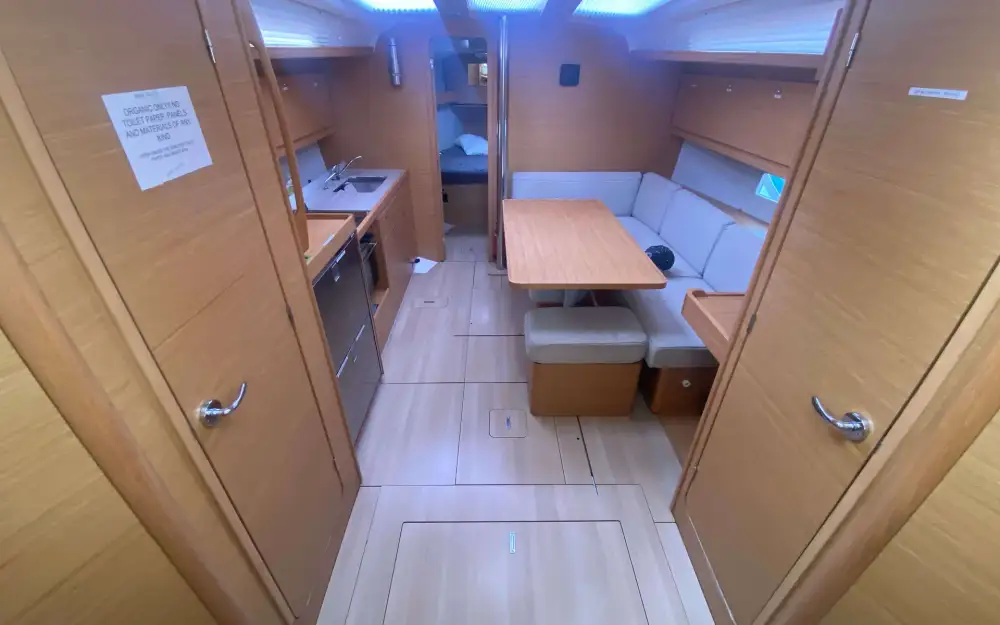 slider 8 Dufour  390 Grand Large