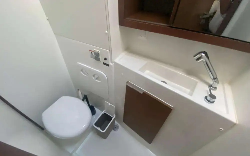 slider 33 Lagoon  40