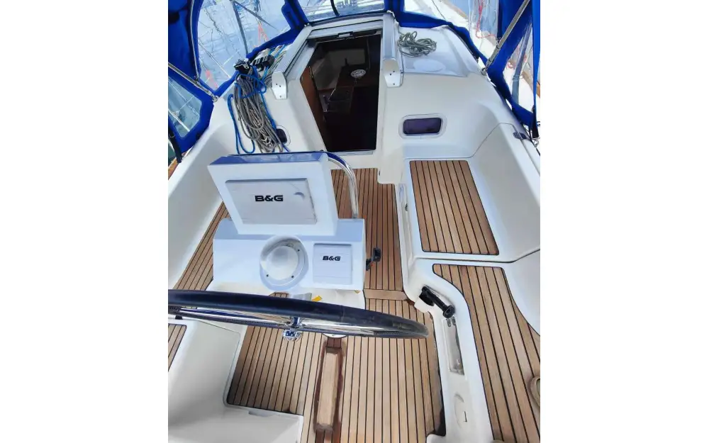 slider 6 Beneteau Oceanis 31
