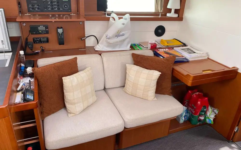 slider 13 Beneteau Oceanis 48