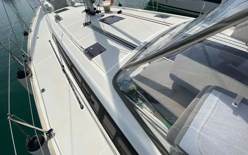 slider 15 Beneteau Oceanis 48