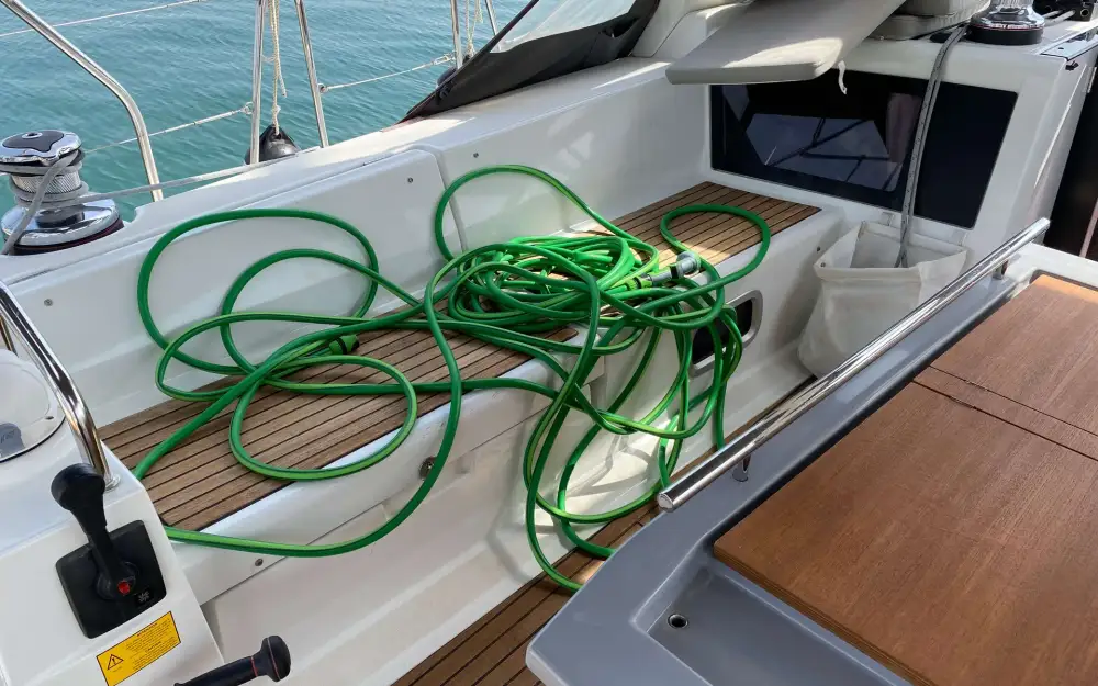 slider 17 Beneteau Oceanis 48