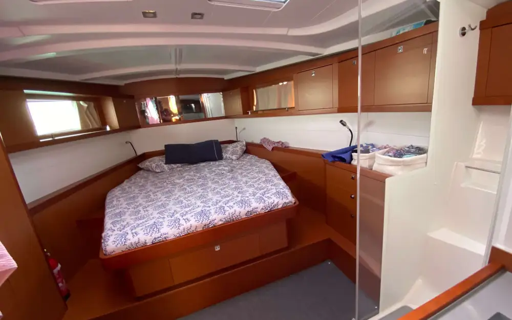 slider 1 Beneteau Oceanis 48