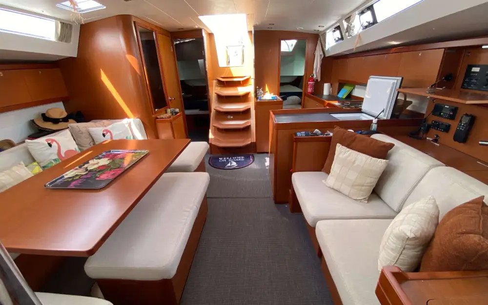 slider 20 Beneteau Oceanis 48