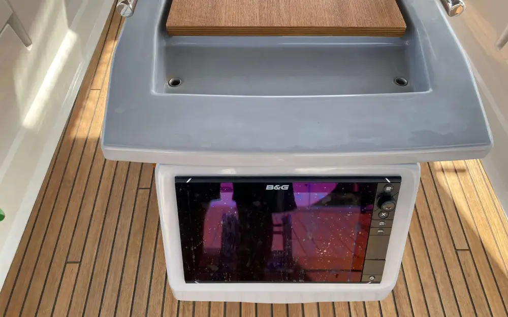 slider 2 Beneteau Oceanis 48