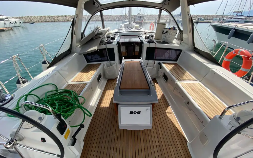 slider 39 Beneteau Oceanis 48