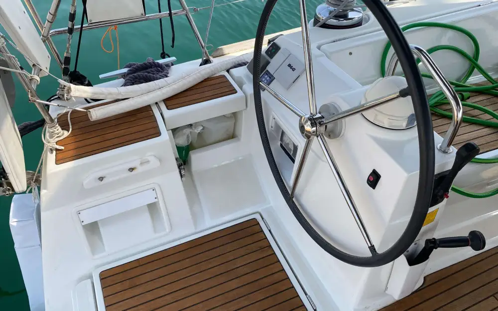 slider 41 Beneteau Oceanis 48