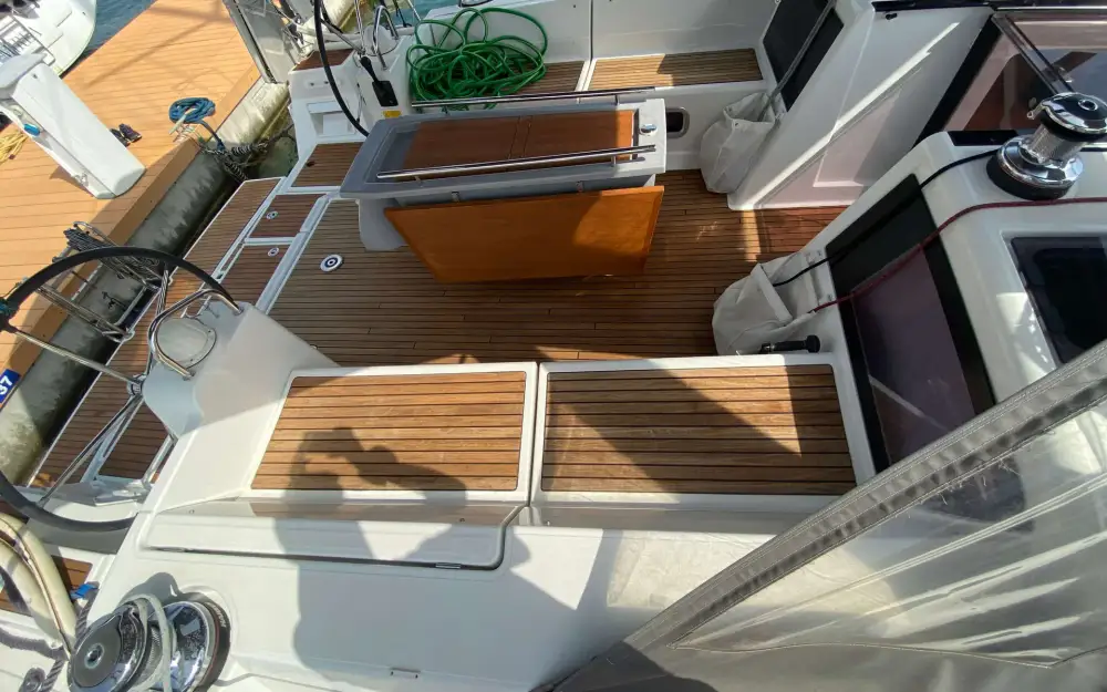 slider 45 Beneteau Oceanis 48