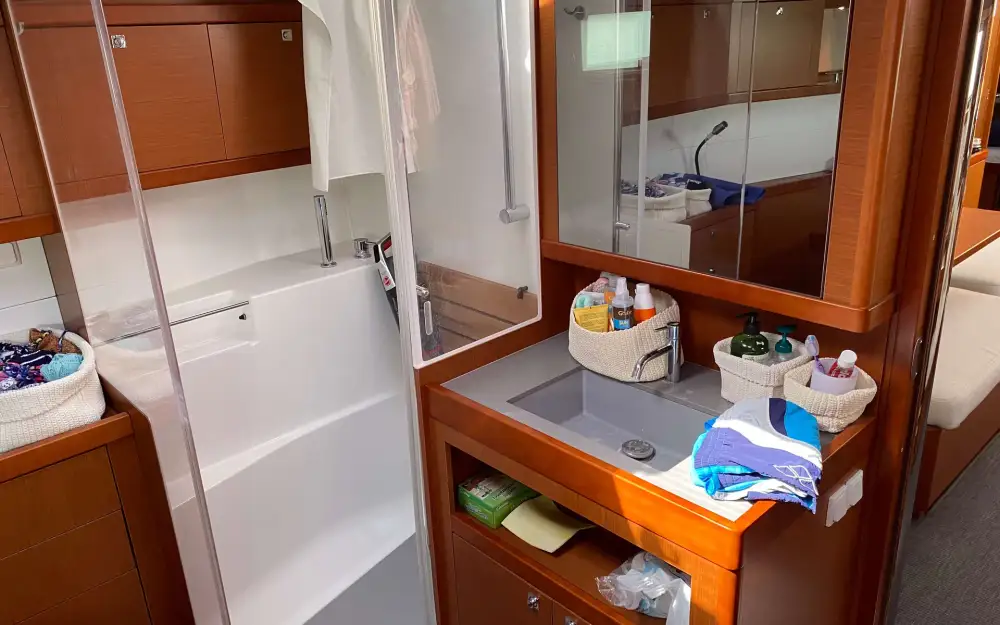 slider 51 Beneteau Oceanis 48