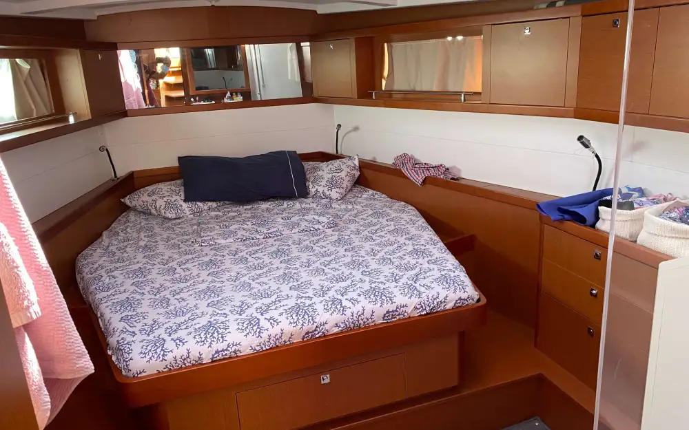 slider 58 Beneteau Oceanis 48
