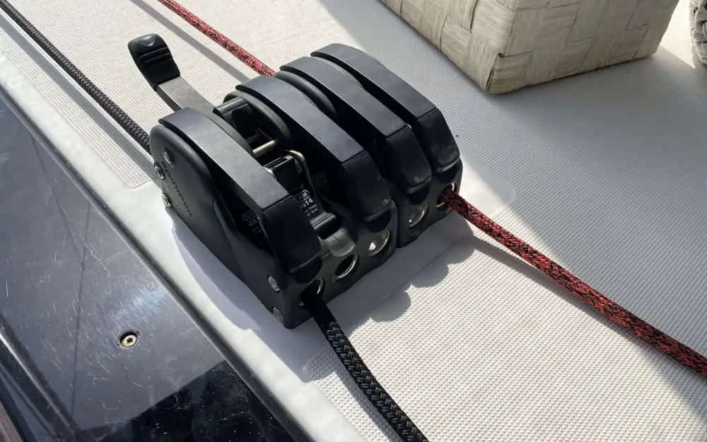 slider 59 Beneteau Oceanis 48
