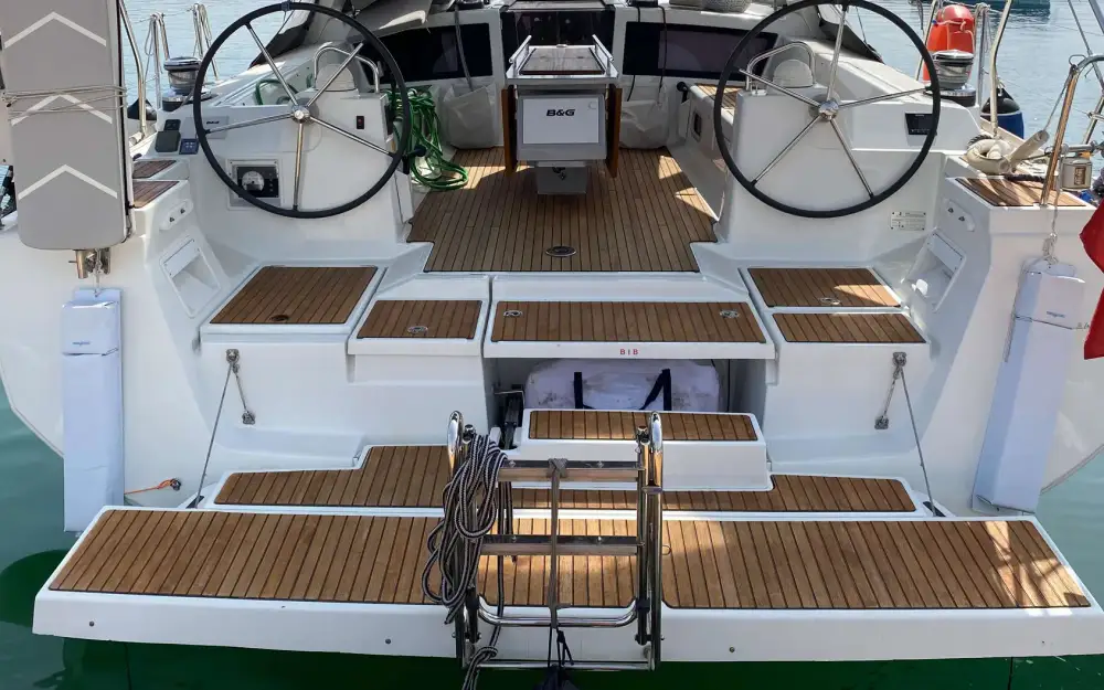 slider 60 Beneteau Oceanis 48