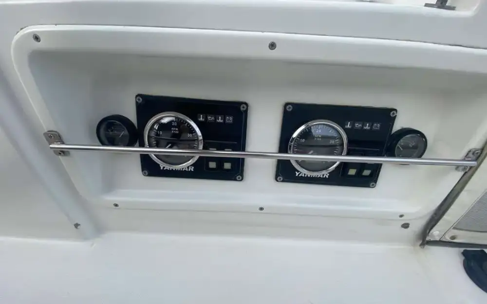 slider 17 Lagoon  440