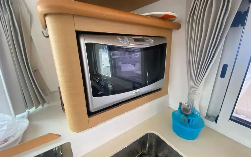 slider 38 Lagoon  440