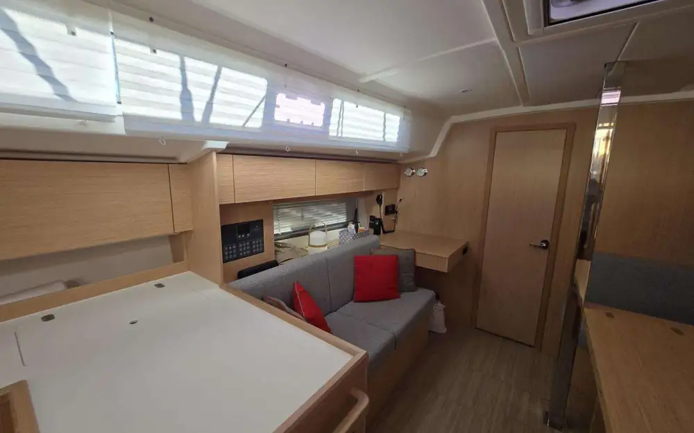 slider 12 Bavaria C42