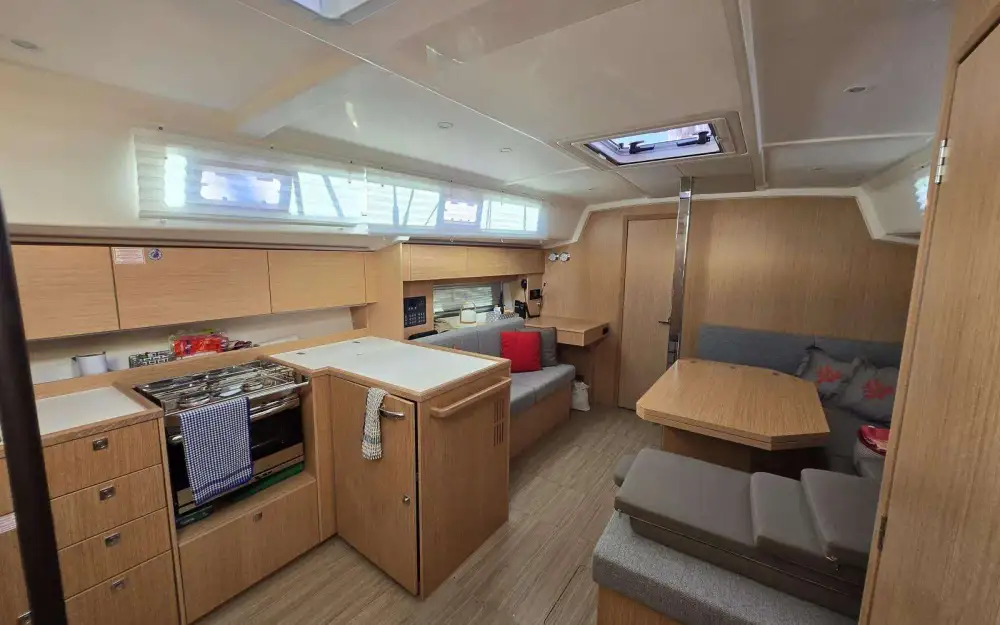 slider 17 Bavaria C42