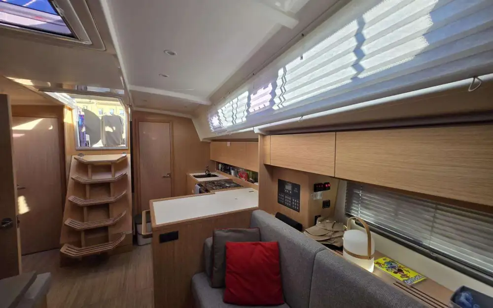 slider 3 Bavaria C42