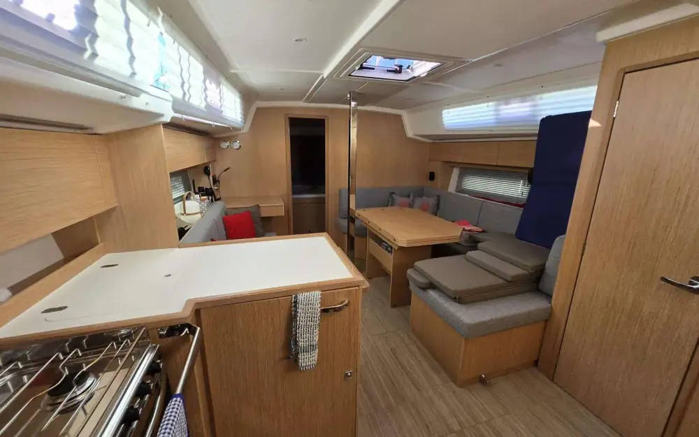 slider 4 Bavaria C42