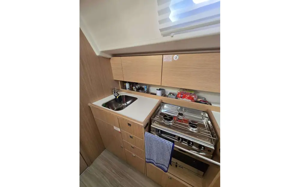 slider 7 Bavaria C42