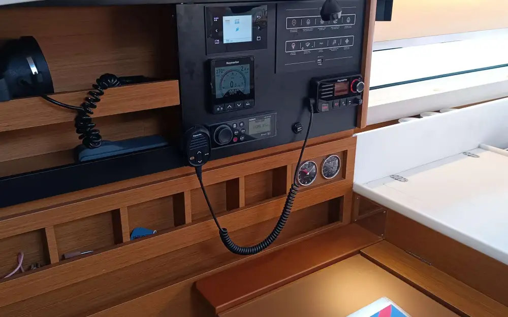 slider 3 Jeanneau Sun Odyssey 440