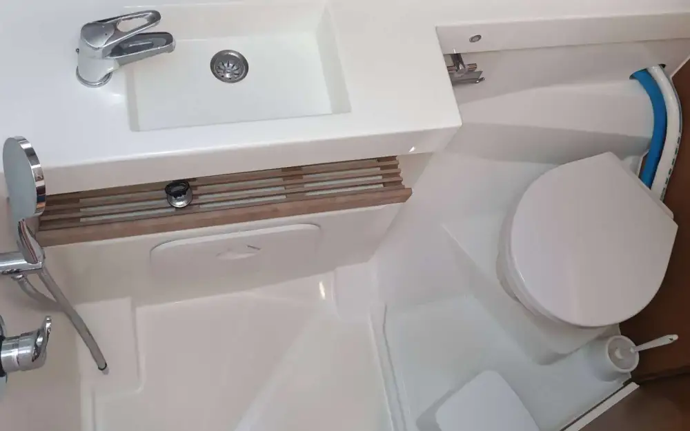 slider 6 Jeanneau Sun Odyssey 440