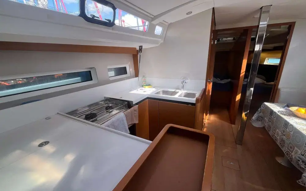 slider 16 Jeanneau Sun Odyssey 440