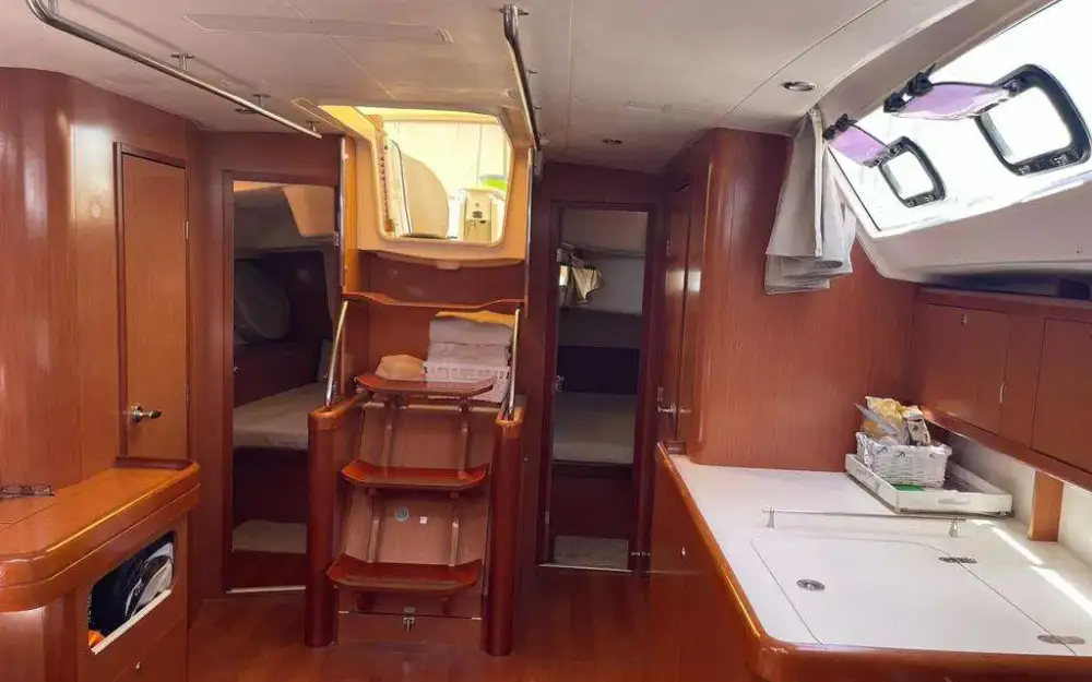 slider 1 Beneteau Oceanis 46