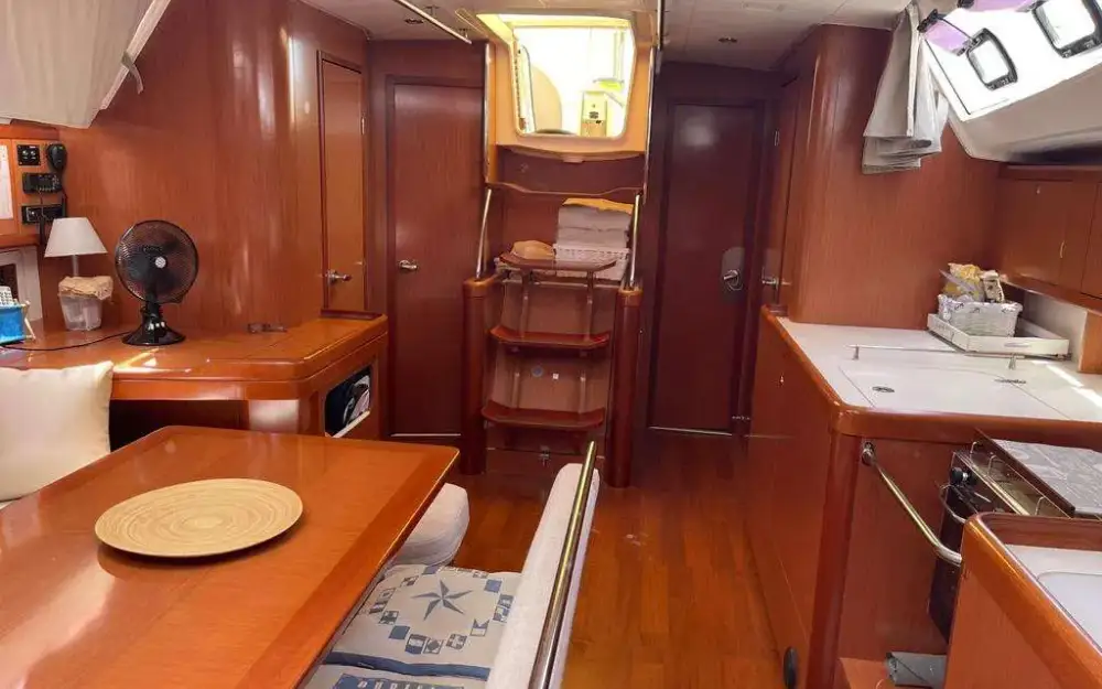 slider 68 Beneteau Oceanis 46