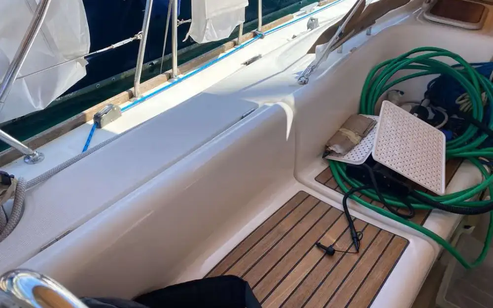 slider 71 Beneteau Oceanis 46