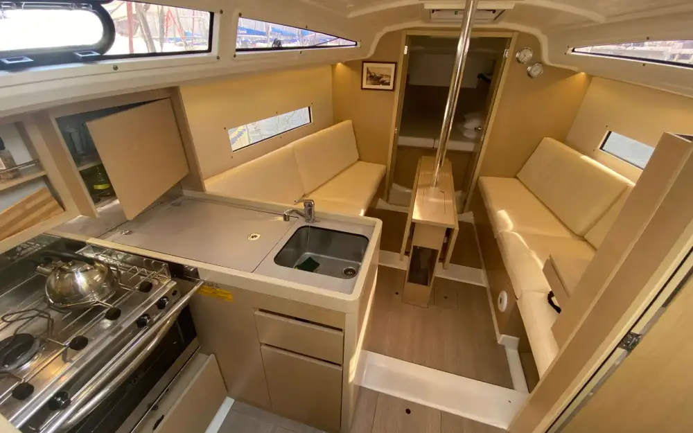slider 12 Beneteau Oceanis 30.1