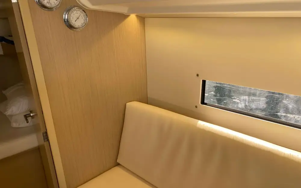 slider 3 Beneteau Oceanis 30.1