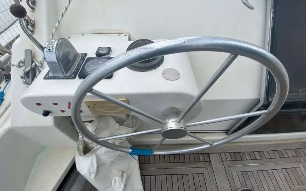 slider 24 Ferretti Altura 42