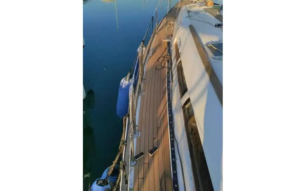 slider 25 Ferretti Altura 42