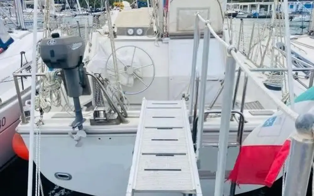 slider 27 Ferretti Altura 42