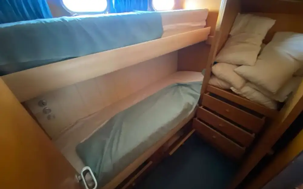 slider 2 Ferretti Altura 42