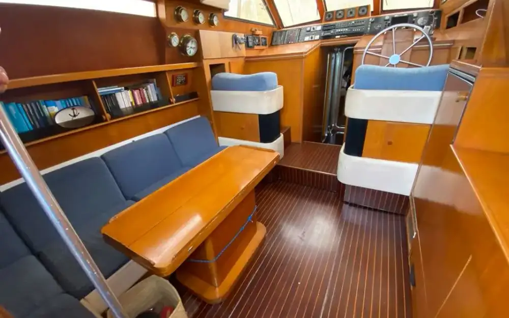 slider 35 Ferretti Altura 42