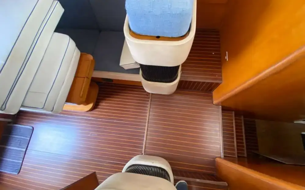 slider 4 Ferretti Altura 42