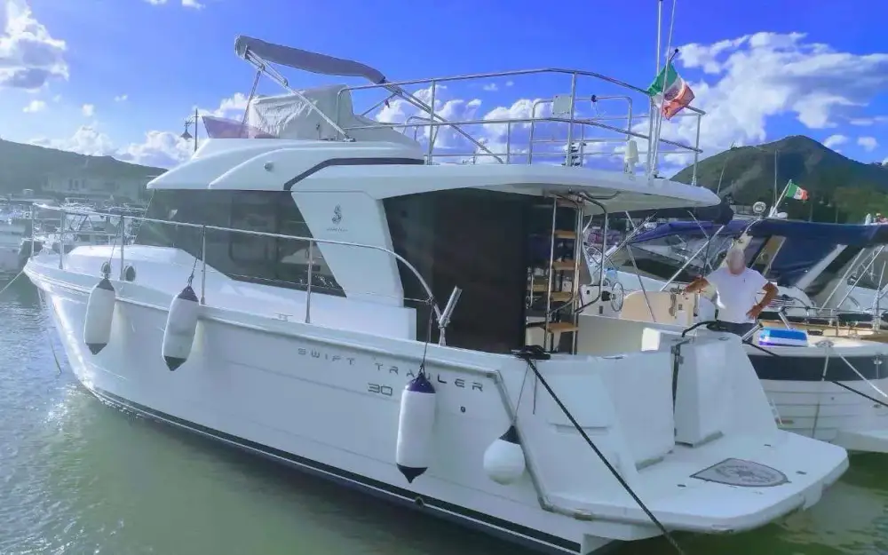 slider 0 Beneteau Swift Trawler 30