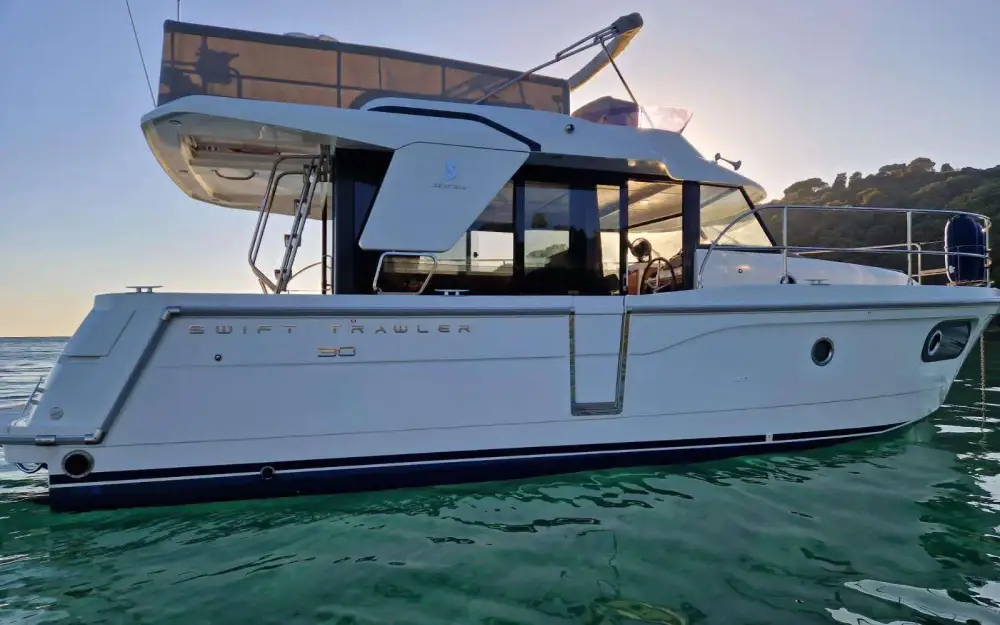 slider 30 Beneteau Swift Trawler 30
